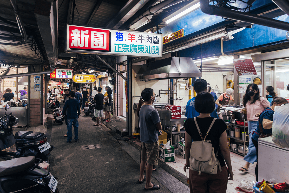 屏東觀光夜市巷內老字號汕頭火鍋與夜市店家